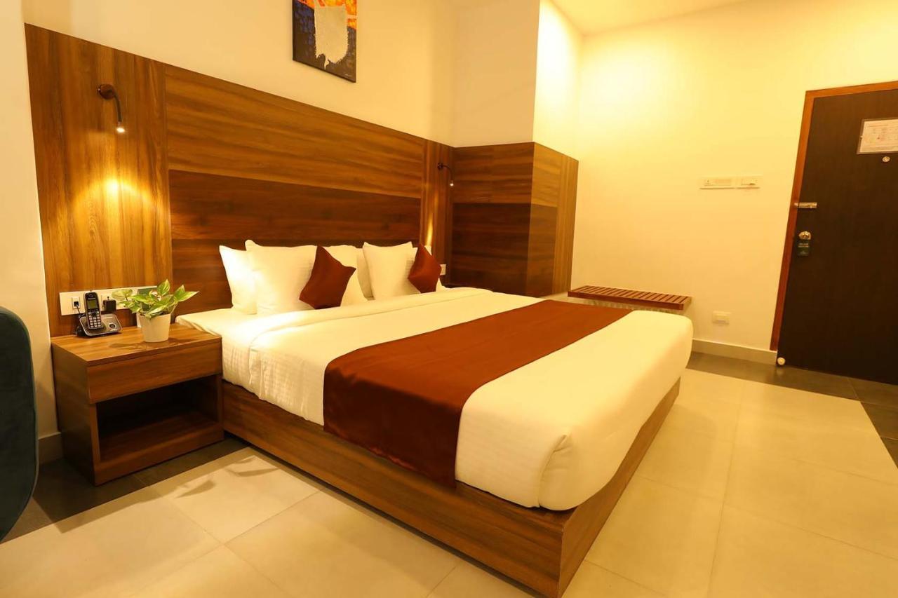 Hotel La Serene Mattannur Mattanur Ngoại thất bức ảnh