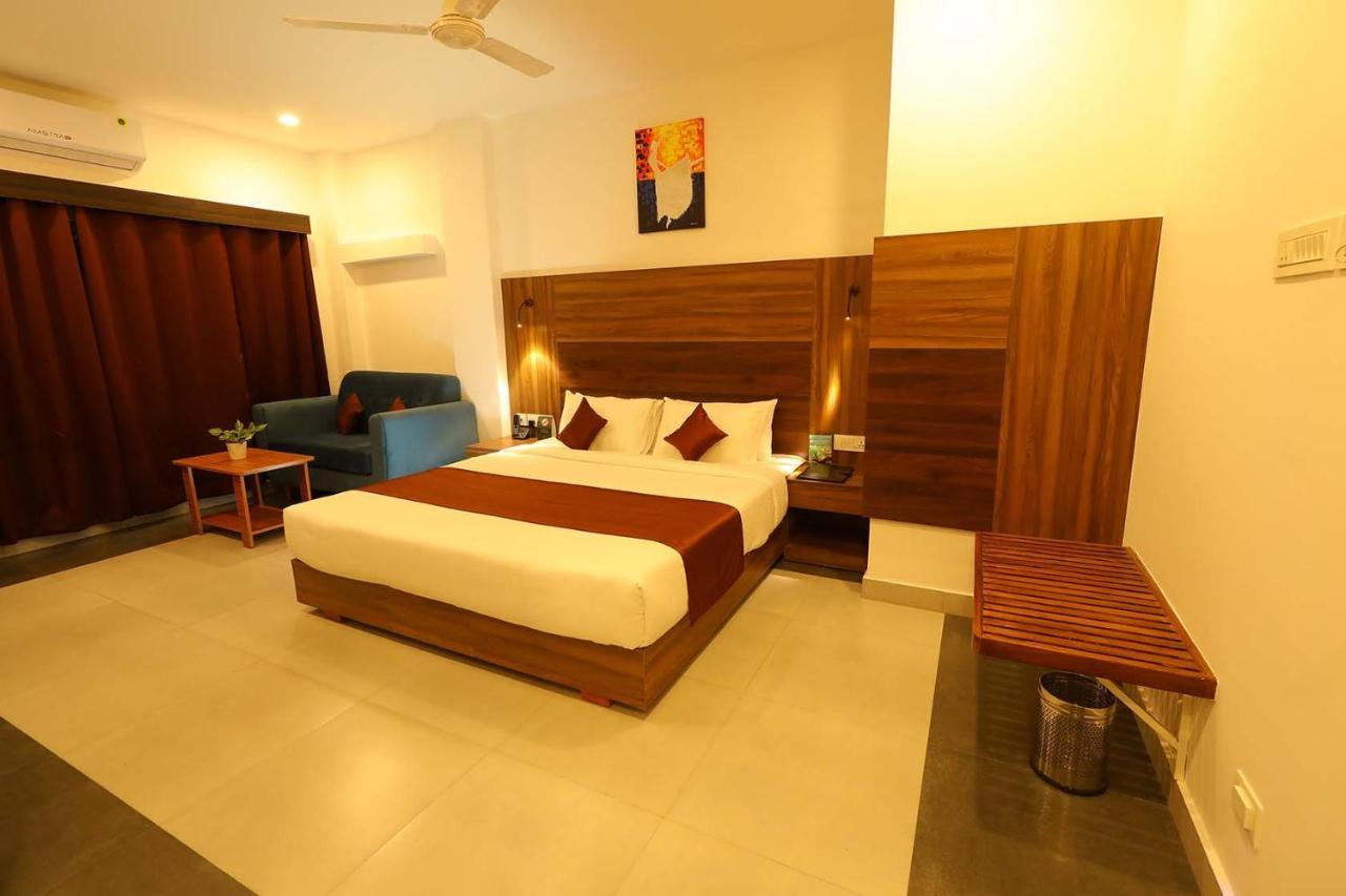 Hotel La Serene Mattannur Mattanur Ngoại thất bức ảnh