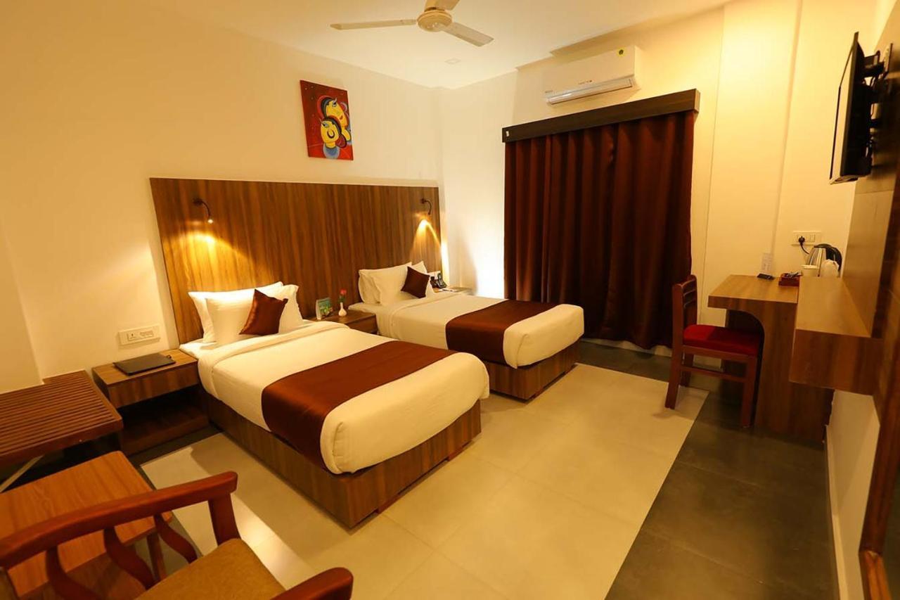 Hotel La Serene Mattannur Mattanur Ngoại thất bức ảnh