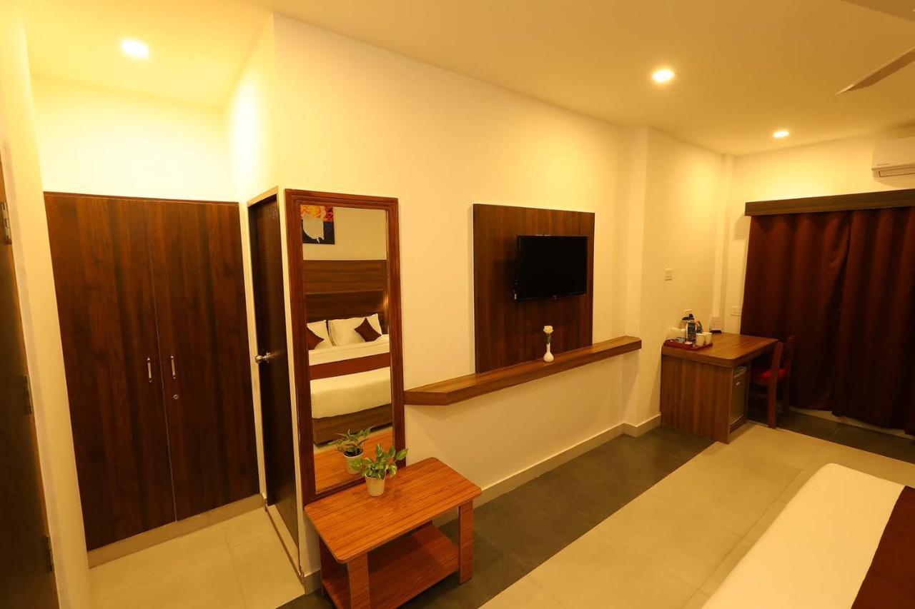Hotel La Serene Mattannur Mattanur Ngoại thất bức ảnh